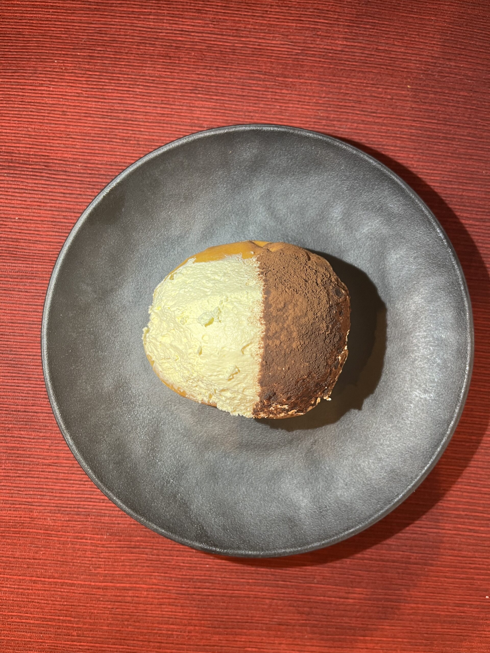 山崎製パン・ジャーマンベーカリーのマリトッツォティラミス風を食べてみた